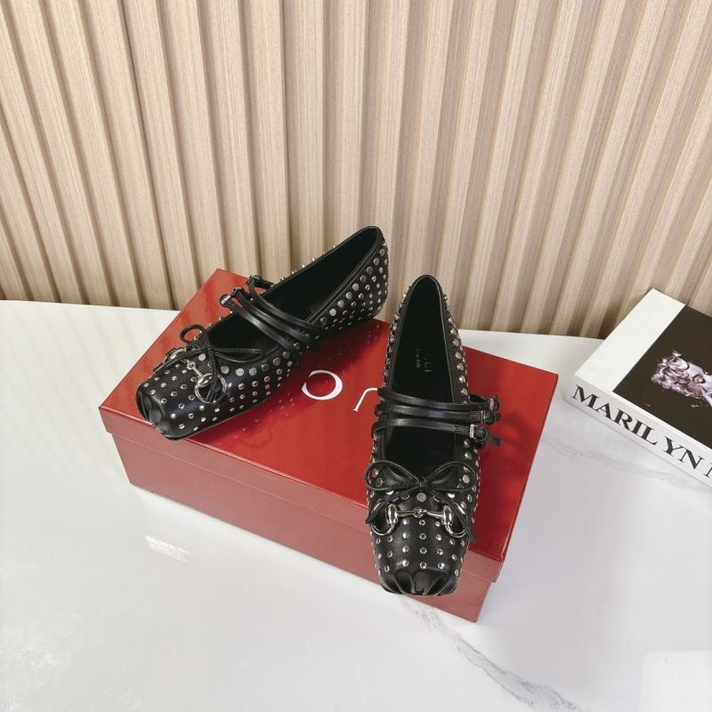 Gucci Flat Shoes